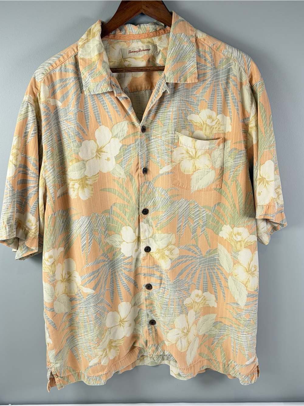 Tommy Bahama Silk Hawaiian Button Down Shirt Size XL Men's Floral Tropical Peach